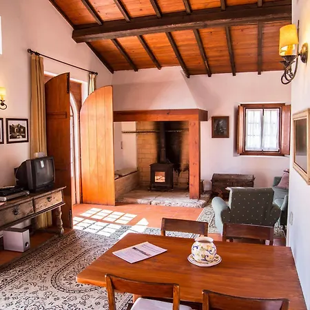 Quinta Da Alcaidaria Mor Alojamento de Turismo Rural Ourém